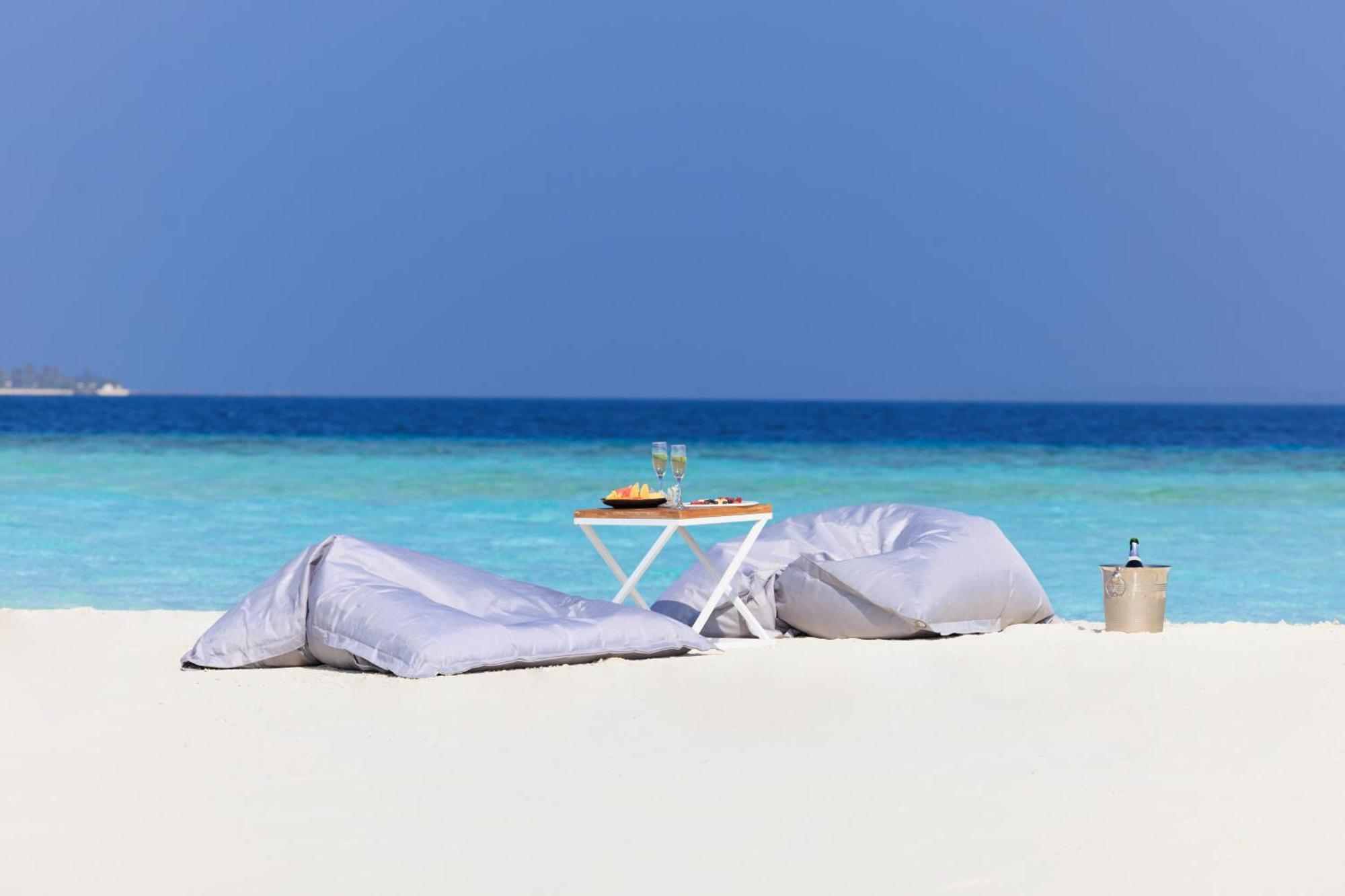 Emerald Faarufushi Resort & Spa Ugoofaaru Esterno foto