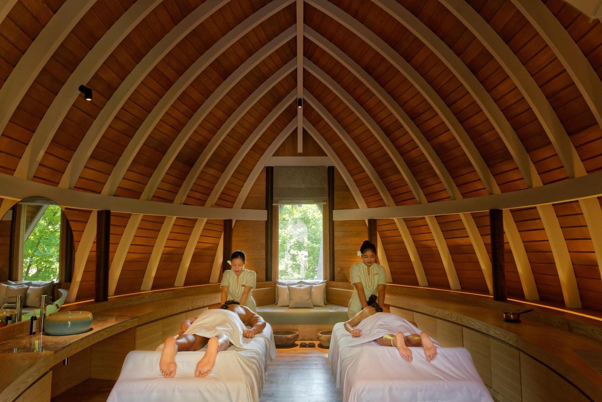 Emerald Faarufushi Resort & Spa Ugoofaaru Esterno foto