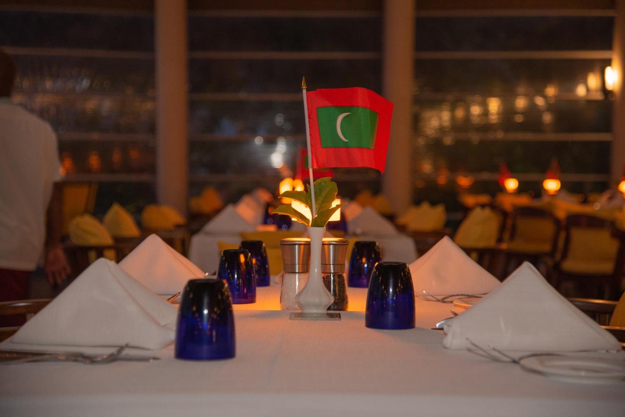 Emerald Faarufushi Resort & Spa Ugoofaaru Esterno foto